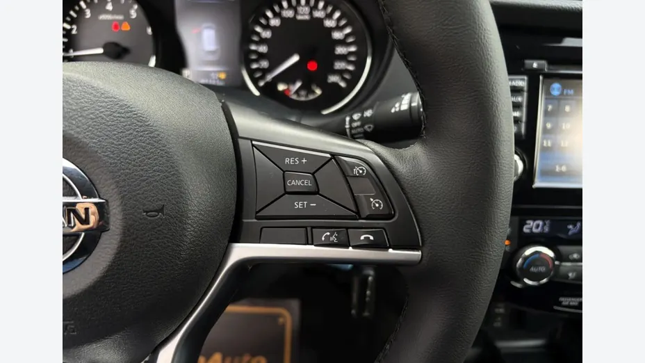 NISSAN X-Trail -