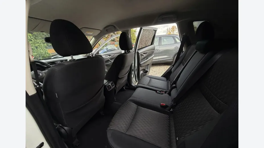 NISSAN X-Trail -