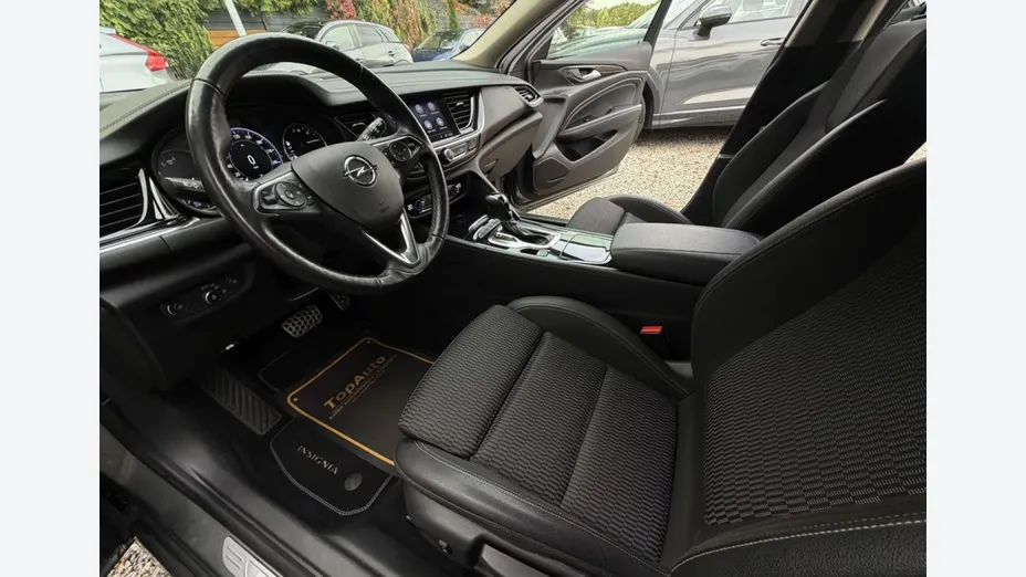 OPEL Insignia -