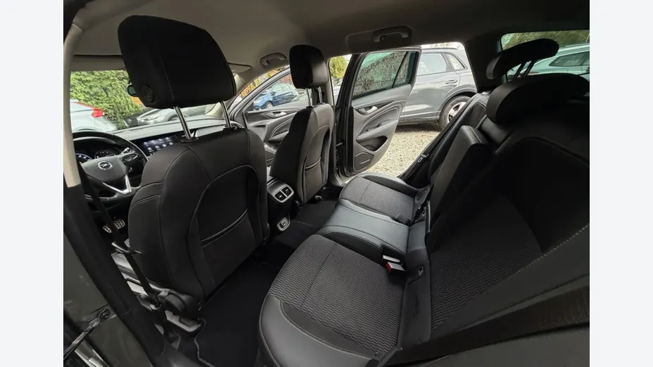 OPEL Insignia -