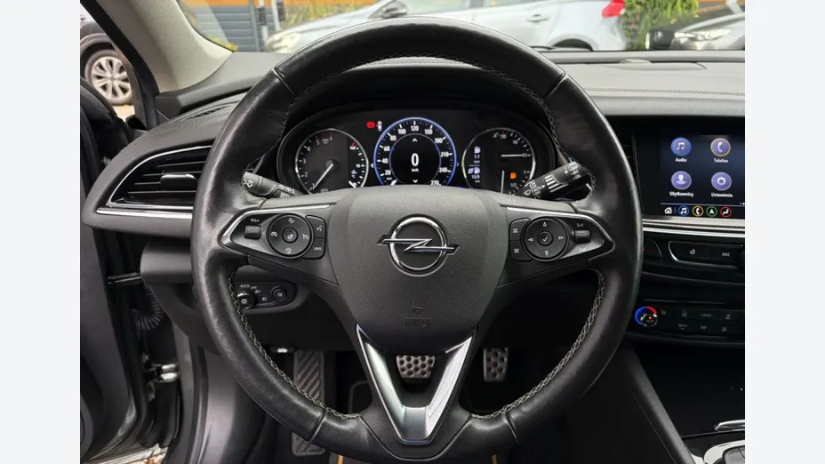 OPEL Insignia -