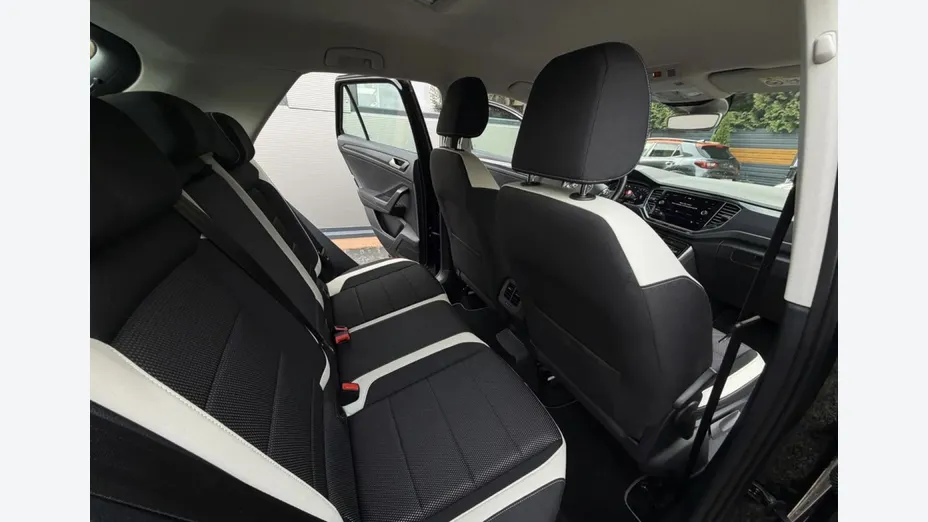 VOLKSWAGEN T-ROC -