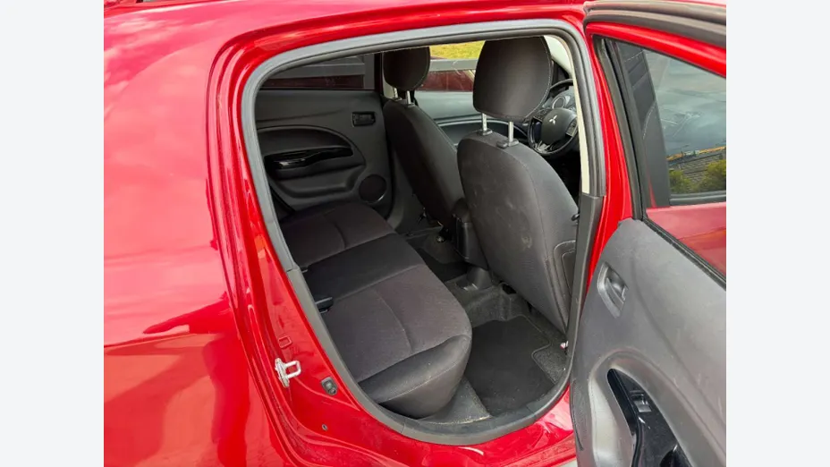 MITSUBISHI Space Star -
