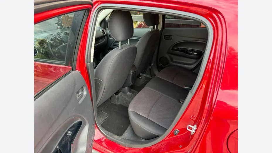 MITSUBISHI Space Star -