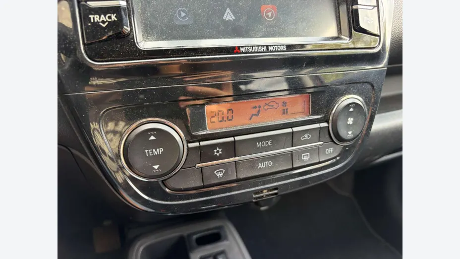 MITSUBISHI Space Star -
