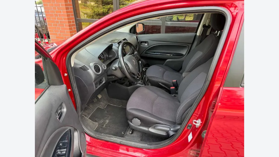 MITSUBISHI Space Star -