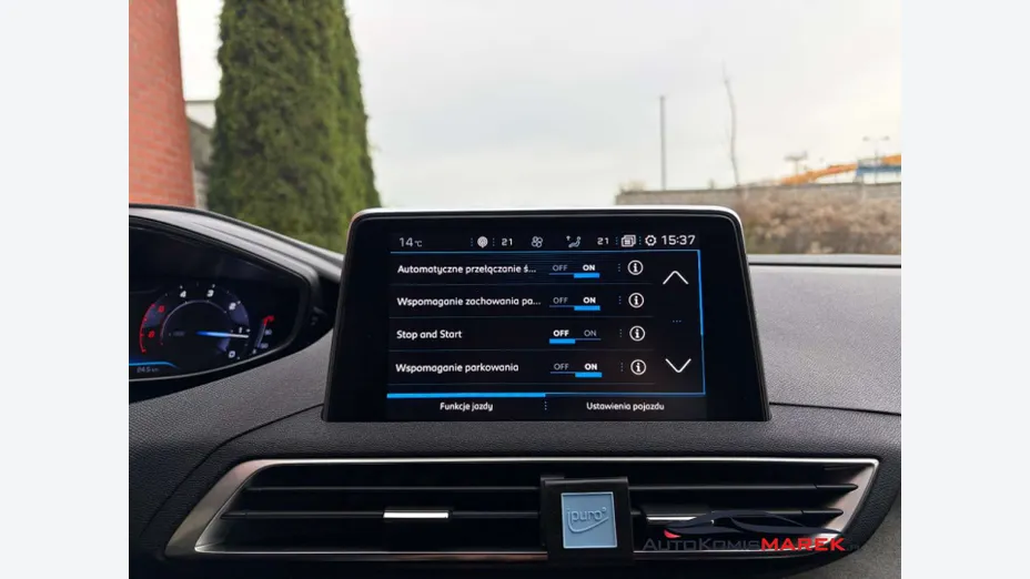 PEUGEOT 5008 -