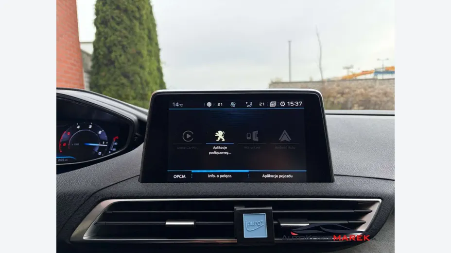 PEUGEOT 5008 -