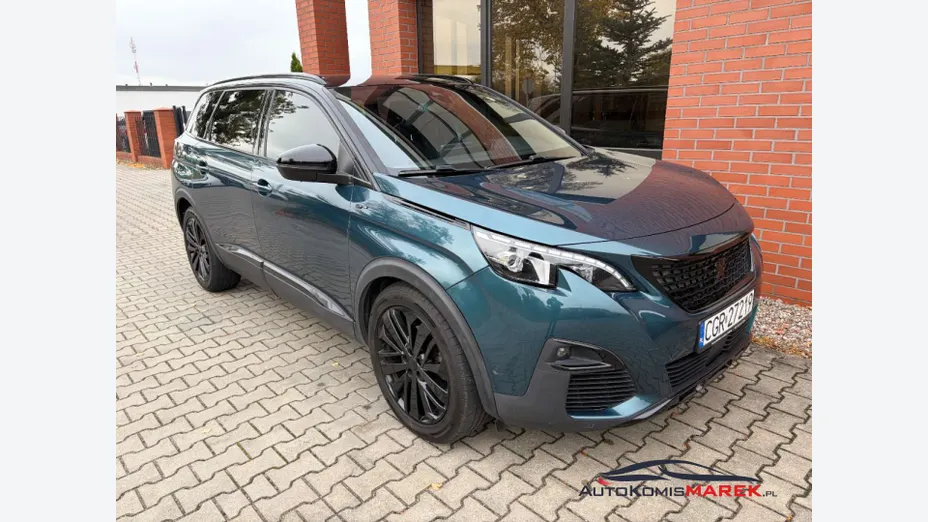 PEUGEOT 5008 -