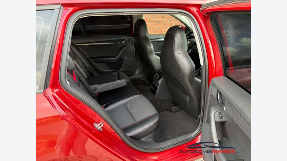 SKODA Octavia -