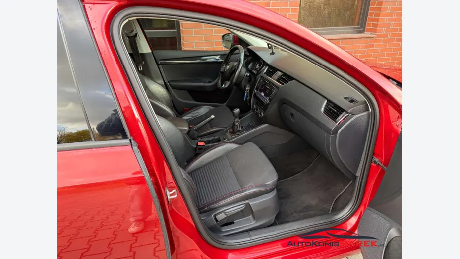 SKODA Octavia -