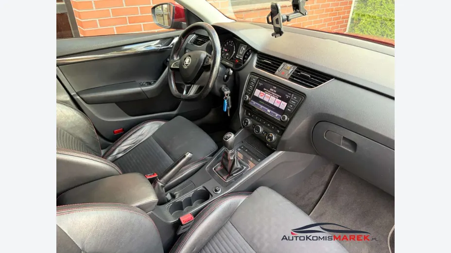 SKODA Octavia -
