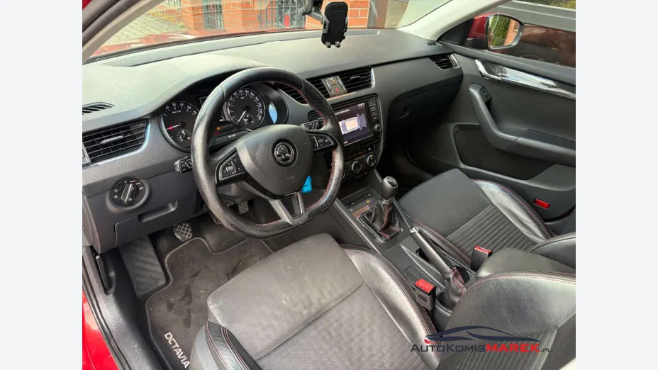 SKODA Octavia -