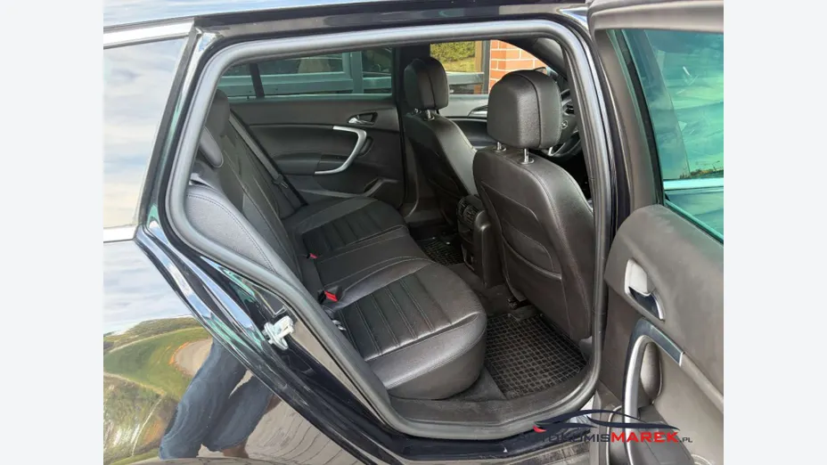 OPEL Insignia -
