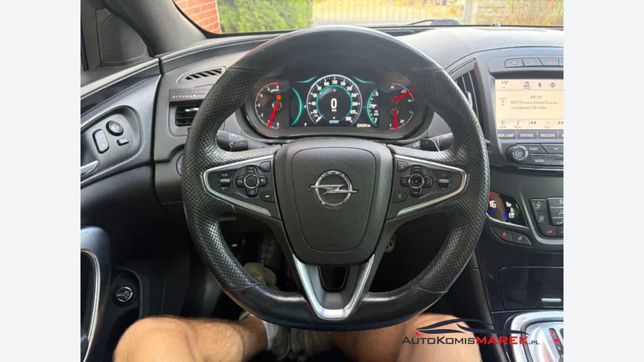 OPEL Insignia -