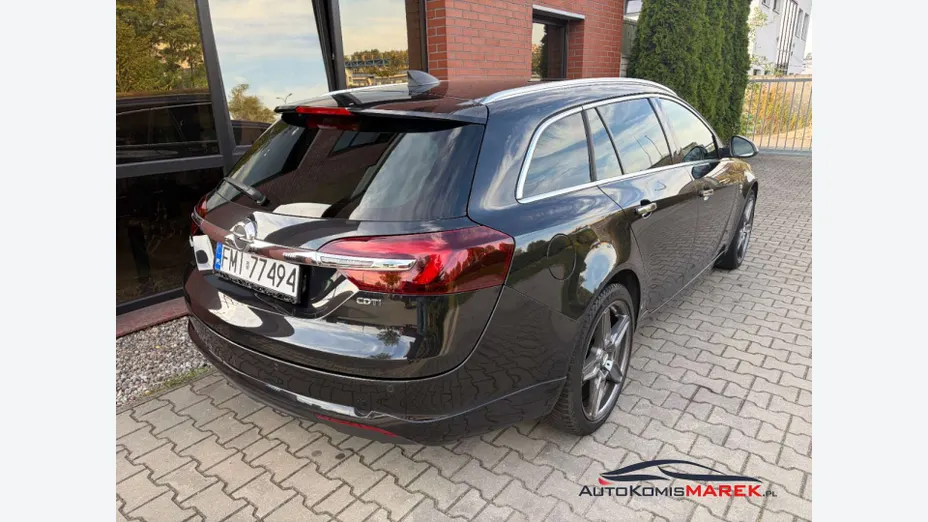 OPEL Insignia -