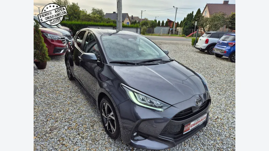 TOYOTA Yaris -