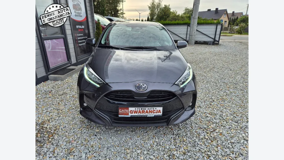 TOYOTA Yaris -