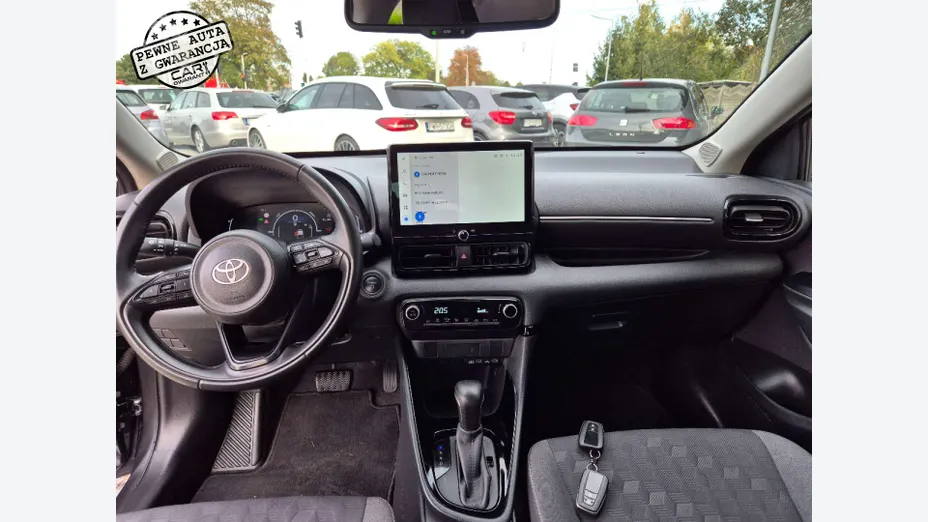 TOYOTA Yaris -