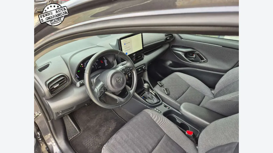 TOYOTA Yaris -