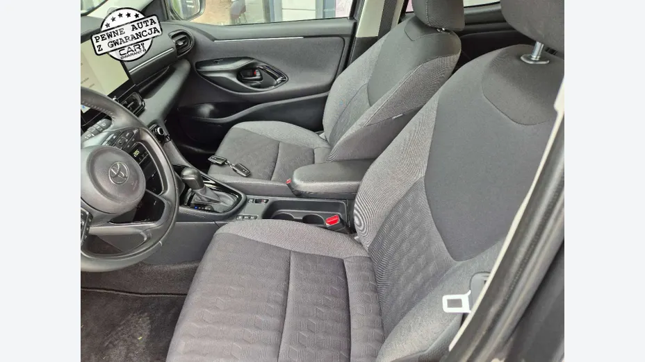 TOYOTA Yaris -