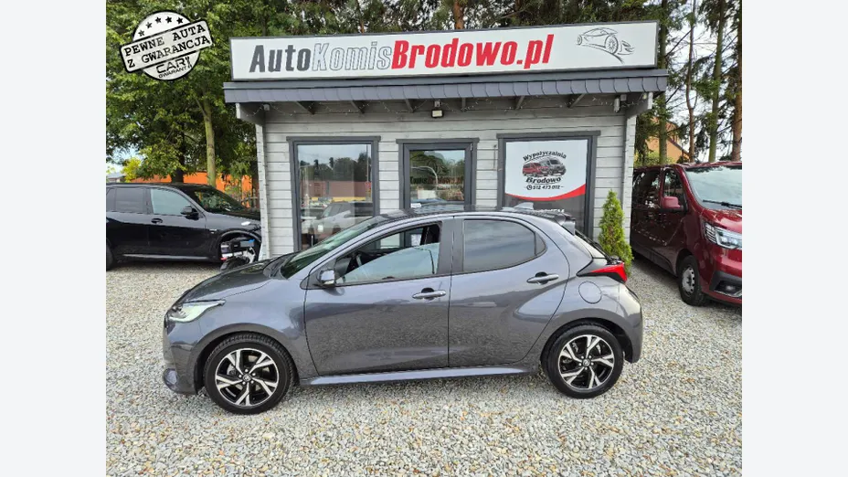 TOYOTA Yaris -