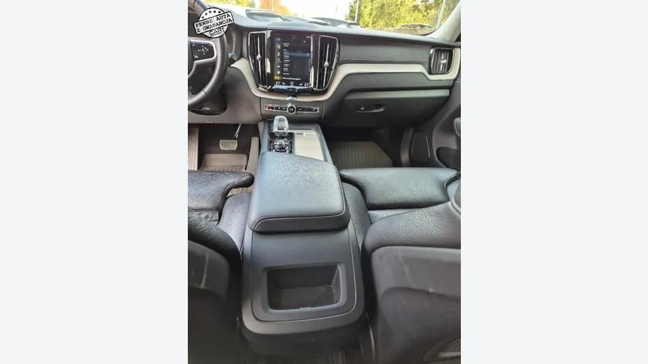 VOLVO XC60 -