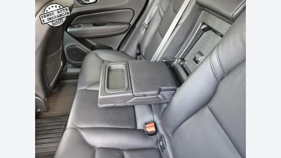 VOLVO XC60 -