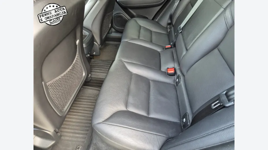 VOLVO XC60 -
