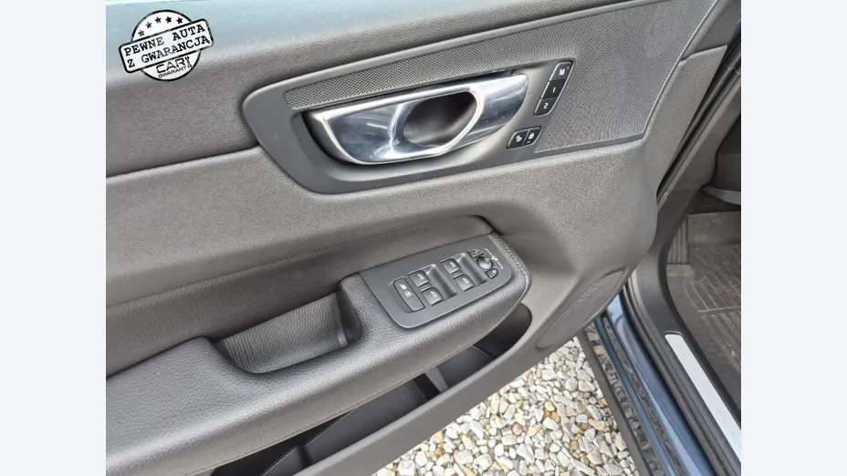 VOLVO XC60 -