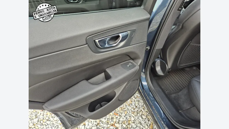 VOLVO XC60 -