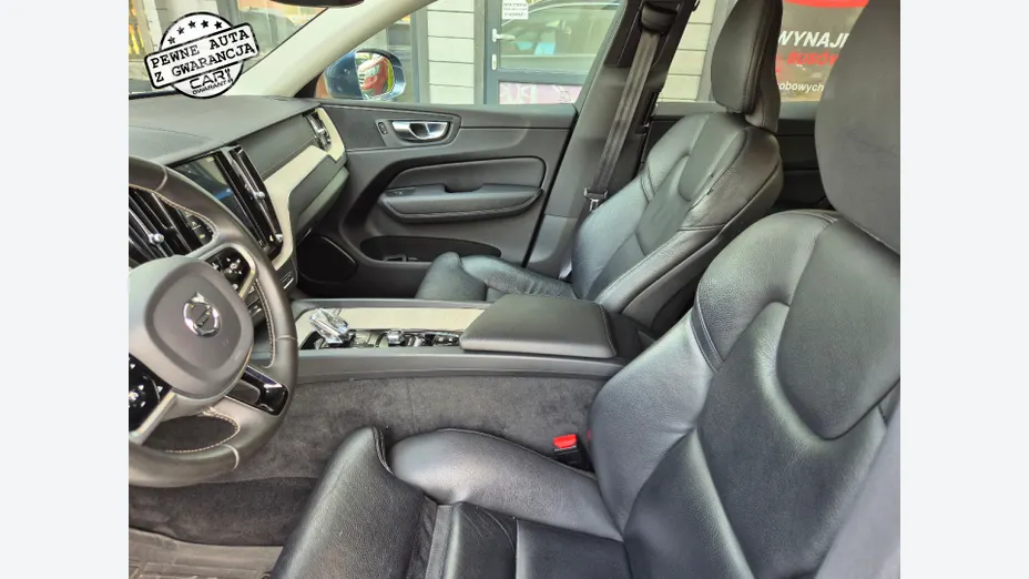 VOLVO XC60 -
