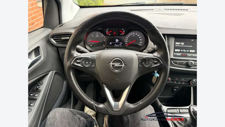 OPEL Crossland X -