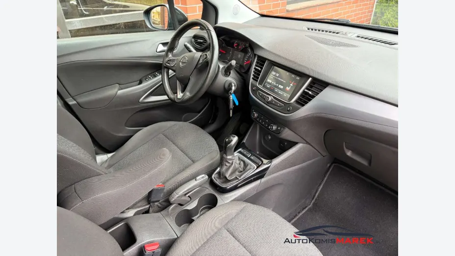 OPEL Crossland X -