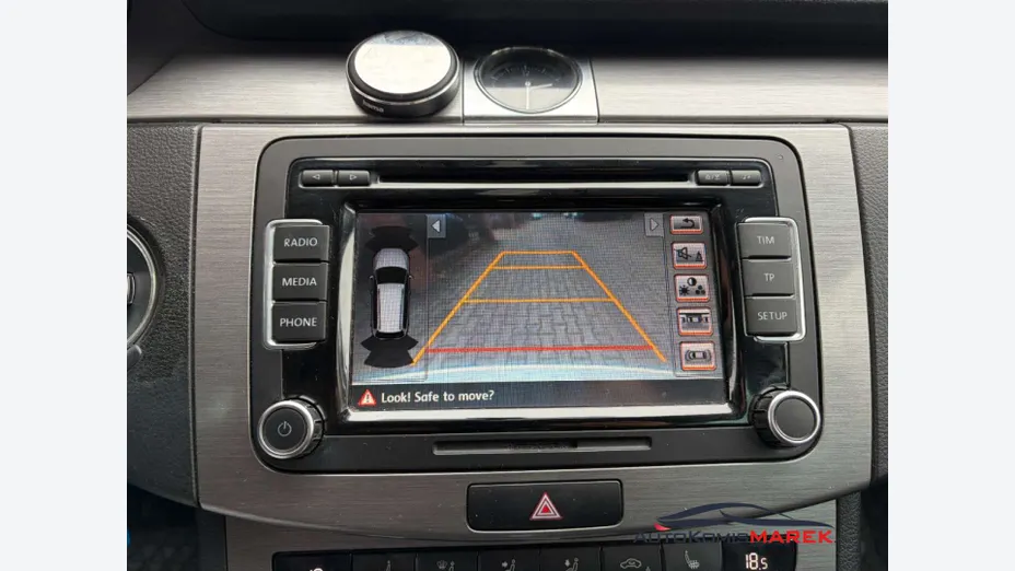 VOLKSWAGEN Passat -