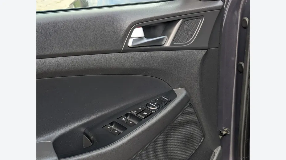 HYUNDAI Tucson -