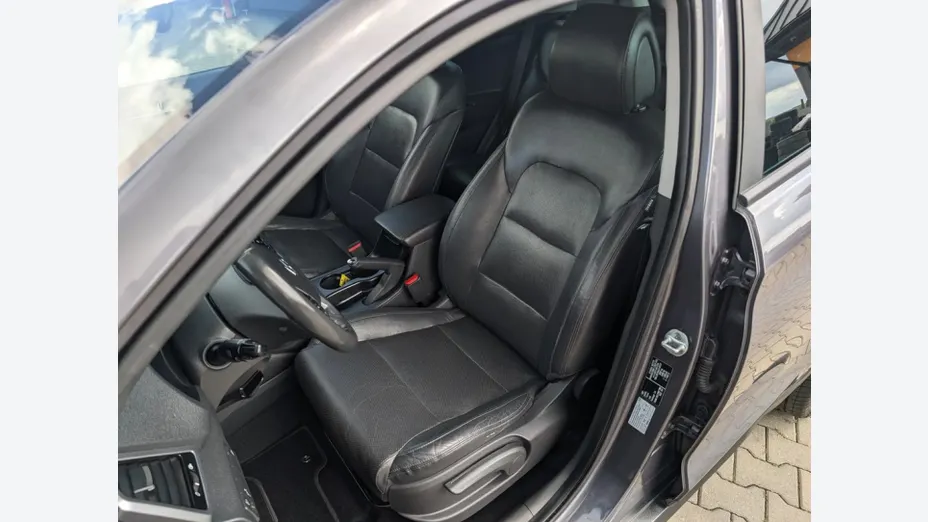 HYUNDAI Tucson -