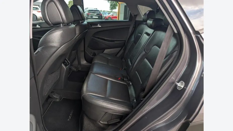 HYUNDAI Tucson -