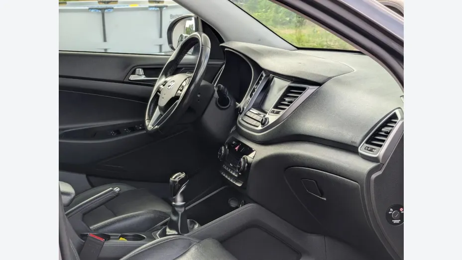 HYUNDAI Tucson -