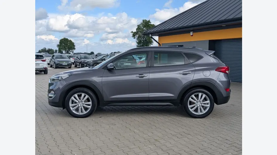 HYUNDAI Tucson -
