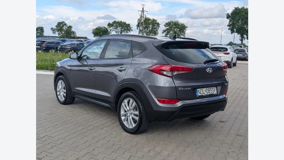 HYUNDAI Tucson -
