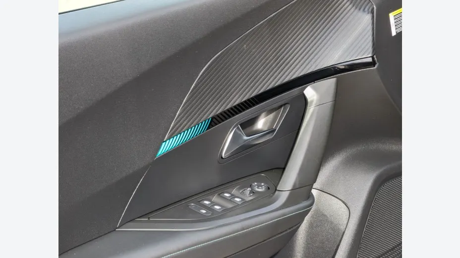 PEUGEOT 2008 -