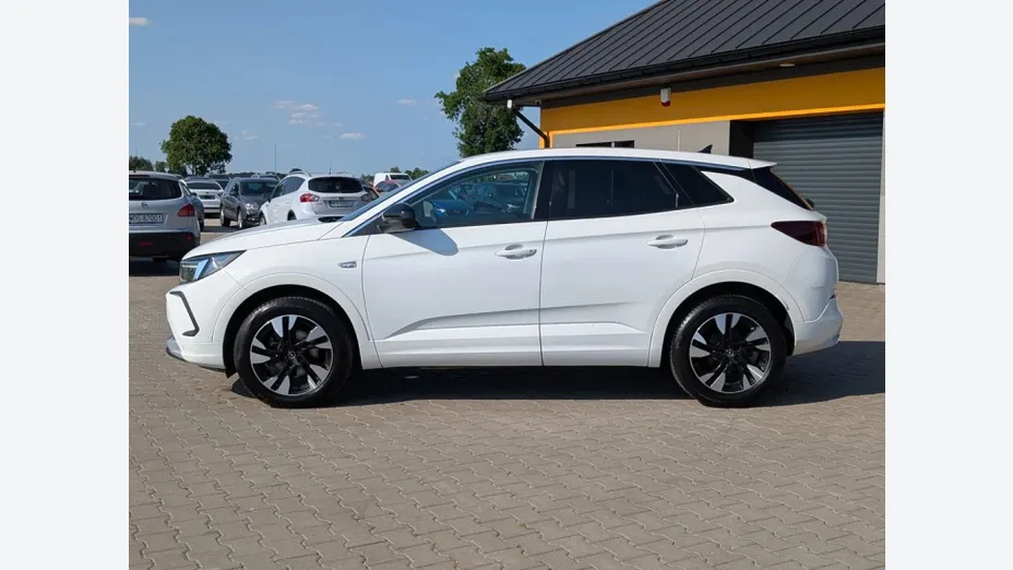 OPEL Grandland X -