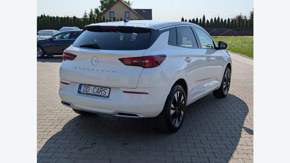 OPEL Grandland X -