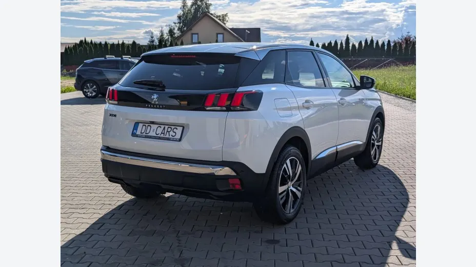 PEUGEOT 3008 -