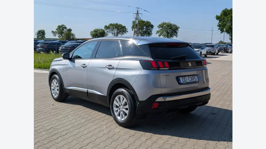 PEUGEOT 3008 -