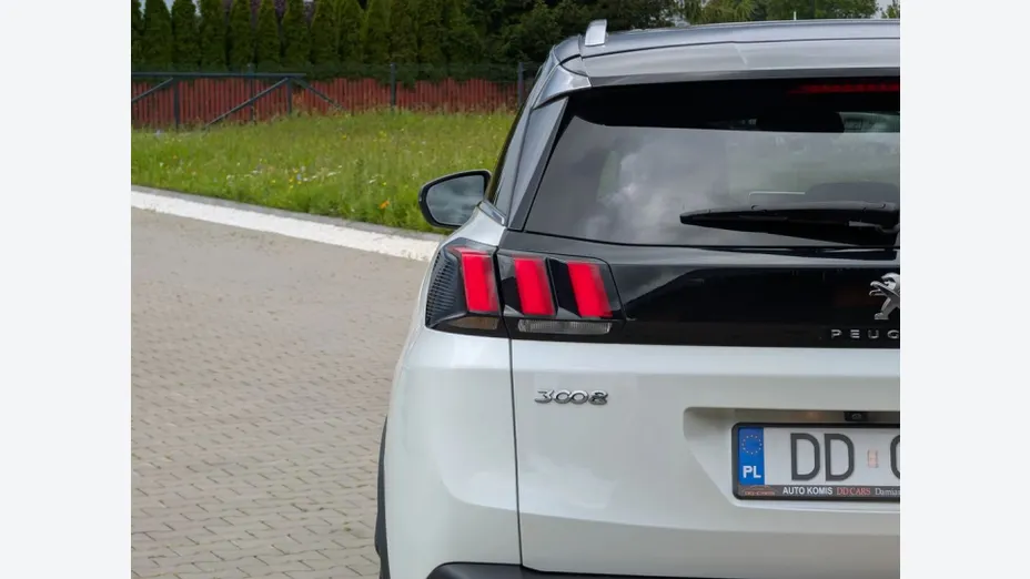 PEUGEOT 3008 -
