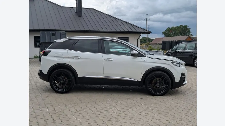 PEUGEOT 3008 -