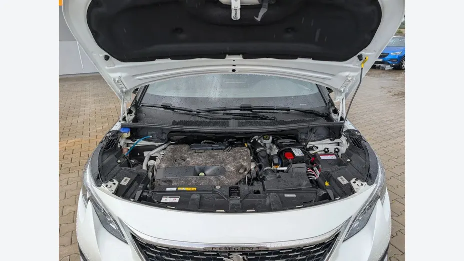 PEUGEOT 3008 -