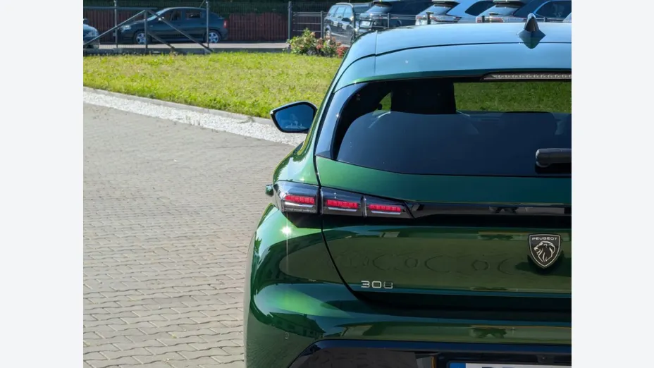 PEUGEOT 308 -